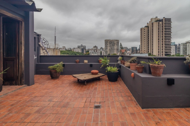 Imagem Imóvel com 3 Quartos à Venda,  em Moinhos De Vento - Porto Alegre
