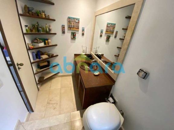 Imagem Cobertura com 2 Quartos à Venda, 200 m² em Copacabana - Rio De Janeiro