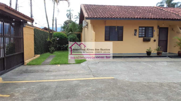 Imagem Casa de Condomínio com 2 Quartos à Venda, 63 m² em Jardim Britânia - Caraguatatuba