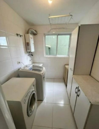 Imagem Casa com 3 Quartos à Venda, 250 m² em São Lourenço - Curitiba Imagem Casa com 3 Quartos à Venda, 250 m² em São Lourenço - Curitiba