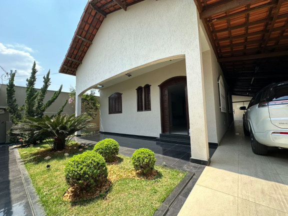 Casa com 3 Quartos à Venda, 420 m² em Arvoredo - Contagem
