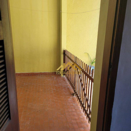 Imagem Imóvel com 5 Quartos à Venda, 240 m² em Parangaba - Fortaleza Imagem Imóvel com 5 Quartos à Venda, 240 m² em Parangaba - Fortaleza