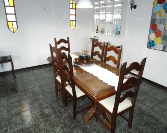 Imagem Casa com 5 Quartos à Venda, 300 m² em Iucas - Teresópolis