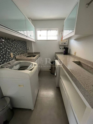 Imagem Sobrado com 4 Quartos à Venda, 243 m² em Centro - Camboriú Imagem Sobrado com 4 Quartos à Venda, 243 m² em Centro - Camboriú