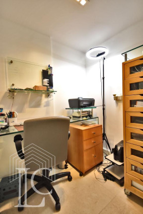 Imagem Apartamento com 3 Quartos à Venda, 181 m² em Moema - São Paulo