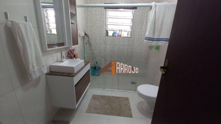 Imagem Casa com 5 Quartos à Venda, 207 m² em Vila Buenos Aires - São Paulo Imagem Casa com 5 Quartos à Venda, 207 m² em Vila Buenos Aires - São Paulo