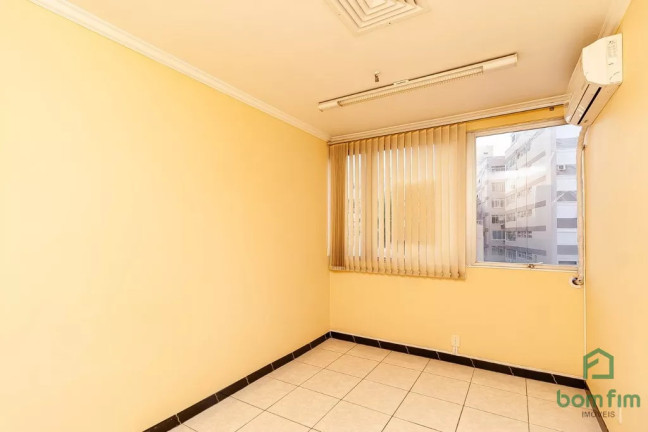 Imagem Sala Comercial à Venda, 36 m² em Moinhos De Vento - Porto Alegre Imagem Sala Comercial à Venda, 36 m² em Moinhos De Vento - Porto Alegre