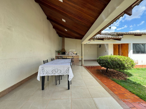 Imagem Casa com 3 Quartos à Venda, 185 m² em Alto Limoeiro - Patos De Minas Imagem Casa com 3 Quartos à Venda, 185 m² em Alto Limoeiro - Patos De Minas