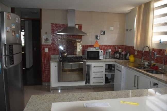 Imagem Imóvel com 7 Quartos à Venda, 457 m² em Asa Sul - Brasília Imagem Imóvel com 7 Quartos à Venda, 457 m² em Asa Sul - Brasília