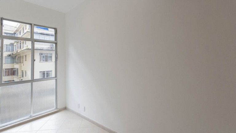 Imagem Imóvel com 3 Quartos à Venda, 82 m² em Copacabana - Rio De Janeiro Imagem Imóvel com 3 Quartos à Venda, 82 m² em Copacabana - Rio De Janeiro