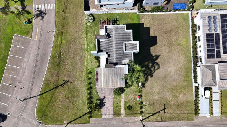 Imagem Casa de Condomínio com 3 Quartos à Venda, 260 m² em Dubai - Capão Da Canoa Imagem Casa de Condomínio com 3 Quartos à Venda, 260 m² em Dubai - Capão Da Canoa