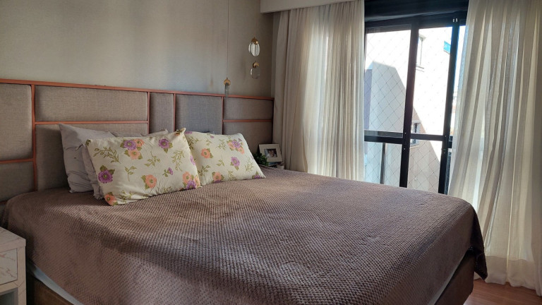 Imagem Sobrado com 3 Quartos à Venda, 145 m² em Xaxim - Curitiba