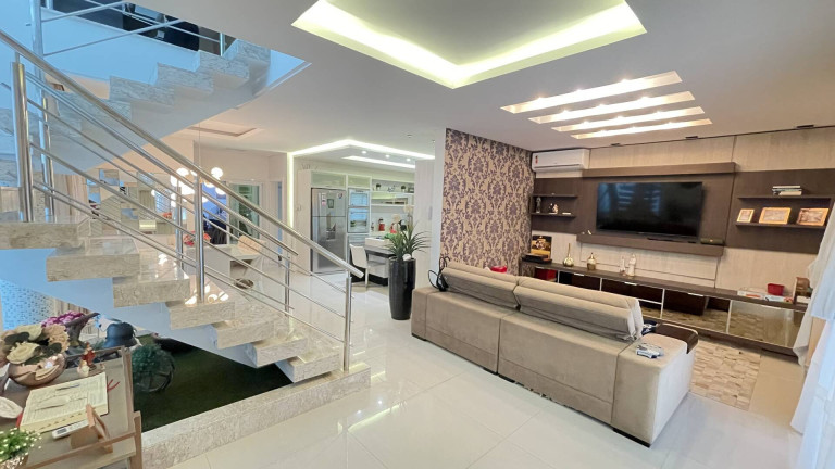 Imagem Casa com 3 Quartos à Venda, 280 m² em Centro - Barra Velha Imagem Casa com 3 Quartos à Venda, 280 m² em Centro - Barra Velha