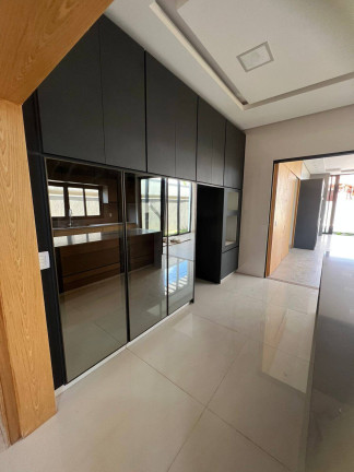 Imagem Casa com 4 Quartos à Venda, 245 m² em Residencial Anaville - Anápolis