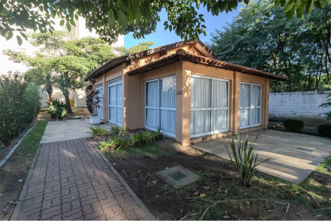 Imagem Apartamento com 3 Quartos à Venda, 70 m² em Humaitá - Porto Alegre Imagem Apartamento com 3 Quartos à Venda, 70 m² em Humaitá - Porto Alegre