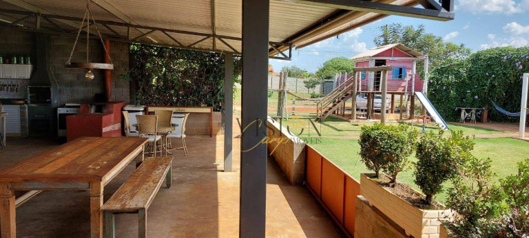 Imagem Chácara com 4 Quartos à Venda, 197 m² em Zona Rural - Brodowski
