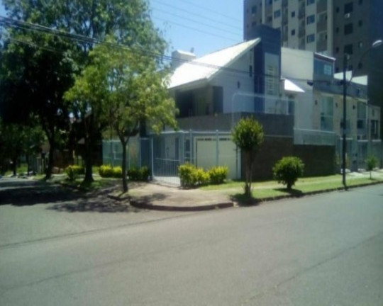Imagem Casa com 4 Quartos à Venda, 330 m² em Jardim Itu Sabará - Porto Alegre Imagem Casa com 4 Quartos à Venda, 330 m² em Jardim Itu Sabará - Porto Alegre