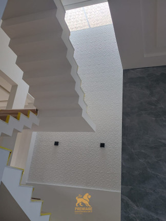 Casa de Condomínio com 3 Quartos à Venda, 374 m² em Colônia Dona Luíza - Ponta Grossa