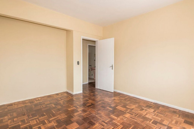 Imagem Imóvel com 3 Quartos à Venda, 104 m² em Centro Histórico - Porto Alegre Imagem Imóvel com 3 Quartos à Venda, 104 m² em Centro Histórico - Porto Alegre