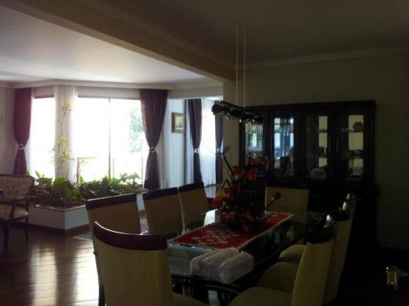 Imagem Casa de Condomínio com 4 Quartos à Venda, 550 m² em Mossungue - Curitiba
