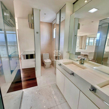 Imagem Cobertura com 4 Quartos à Venda, 400 m² em 2 Quadra Centro - Balneário Camboriú Imagem Cobertura com 4 Quartos à Venda, 400 m² em 2 Quadra Centro - Balneário Camboriú