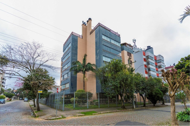 Imagem Imóvel com 3 Quartos à Venda, em Jardim Lindóia - Porto Alegre Imagem Imóvel com 3 Quartos à Venda, em Jardim Lindóia - Porto Alegre
