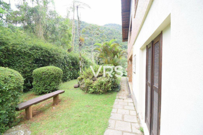 Imagem Casa com 4 Quartos à Venda, 266 m² em Granja Guarani - Teresópolis Imagem Casa com 4 Quartos à Venda, 266 m² em Granja Guarani - Teresópolis