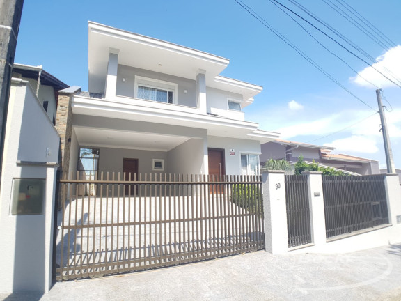 Casa com 3 Quartos à Venda, 314 m² em Floresta - Joinville