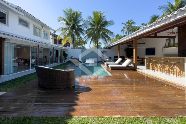 Casa com 6 Quartos à Venda, 430 m² em Barra Da Tijuca - Rio De Janeiro