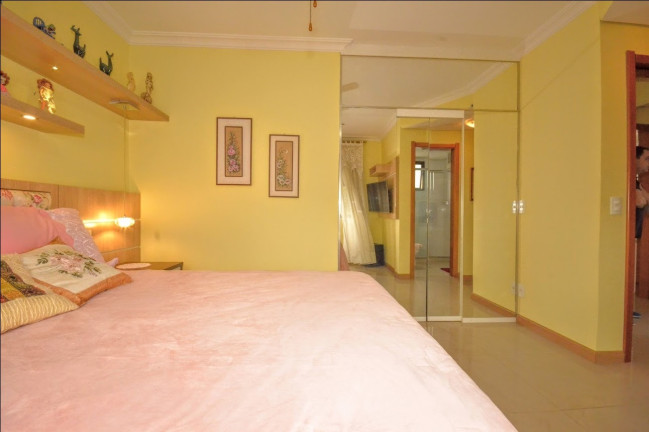 Imagem Imóvel com 3 Quartos à Venda, 124 m² em Petrópolis - Porto Alegre Imagem Imóvel com 3 Quartos à Venda, 124 m² em Petrópolis - Porto Alegre