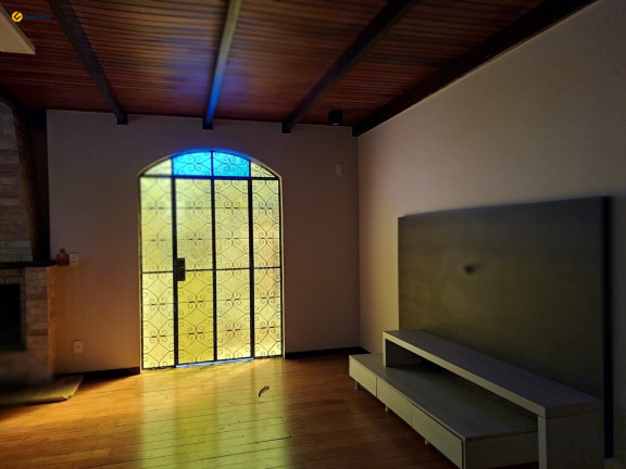 Imagem Casa com 5 Quartos à Venda, 512 m² em Agronômica - Florianópolis