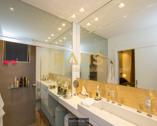 Imagem Apartamento com 3 Quartos à Venda, 223 m² em Atiradores - Joinville Imagem Apartamento com 3 Quartos à Venda, 223 m² em Atiradores - Joinville