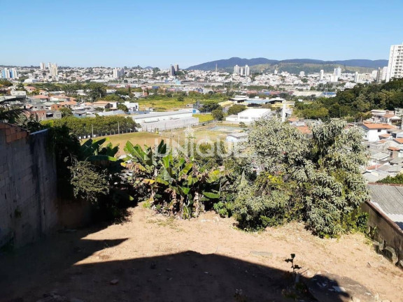 Imagem Casa com 3 Quartos à Venda, 438 m² em Vila Santana Ii - Jundiaí