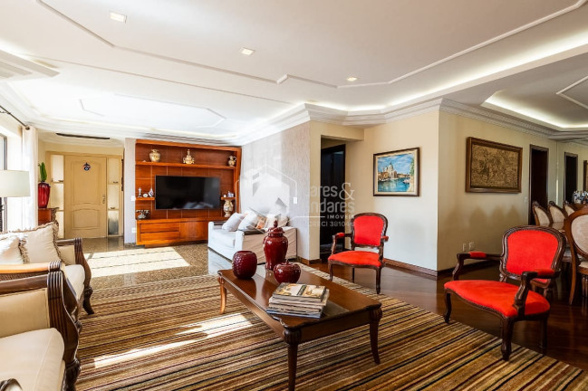 Imóvel com 4 Quartos à Venda, 300 m² em Vila Suzana - São Paulo