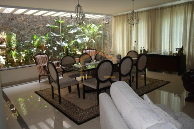Sobrado com 5 Quartos à Venda, 450 m² em Vila Galvão - Guarulhos