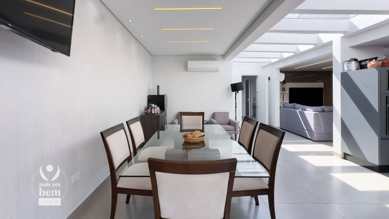 Imagem Casa com 3 Quartos à Venda, 244 m² em Seminário - Curitiba Imagem Casa com 3 Quartos à Venda, 244 m² em Seminário - Curitiba