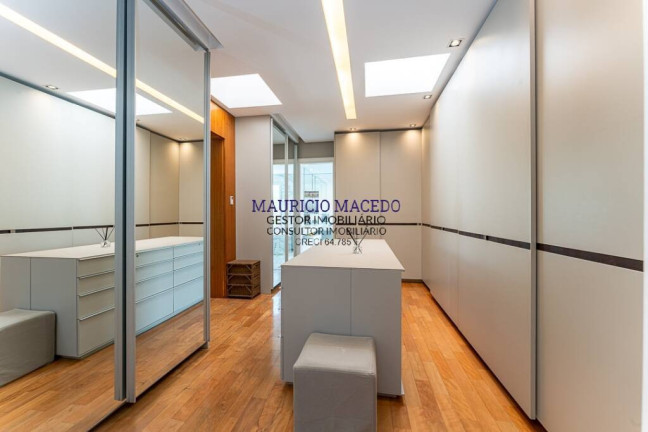 Imagem Casa com 4 Quartos à Venda, 840 m² em Alphaville Residencial Um - Barueri Imagem Casa com 4 Quartos à Venda, 840 m² em Alphaville Residencial Um - Barueri