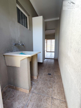 Imagem Casa com 3 Quartos à Venda, 300 m² Imagem Casa com 3 Quartos à Venda, 300 m²