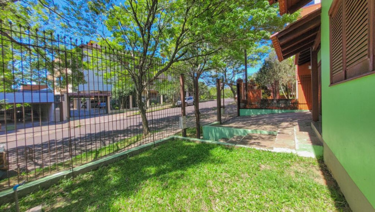 Imagem Casa com 4 Quartos à Venda, 267 m² em Jardim Itu - Porto Alegre