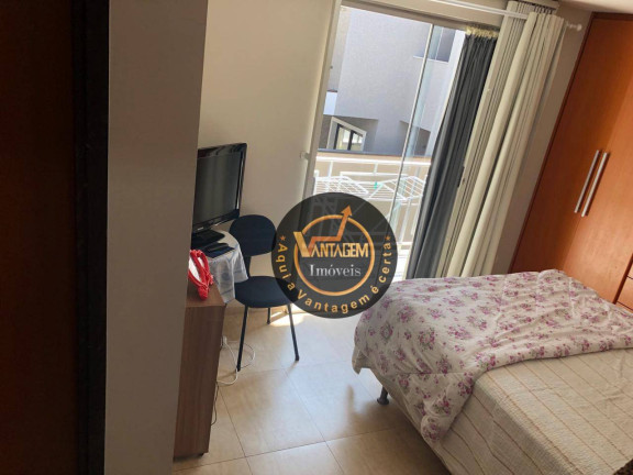 Imagem Sobrado com 3 Quartos à Venda, 131 m² em Hauer - Curitiba