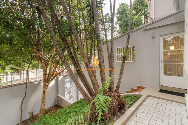 Imagem Sobrado com 6 Quartos à Venda, 190 m² em Pacaembu - São Paulo
