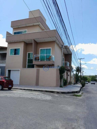 Casa com 3 Quartos à Venda, 186 m² em Maraponga - Fortaleza