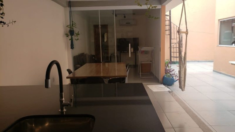 Imagem Casa com 5 Quartos à Venda, 210 m² em São José Operário - Manaus