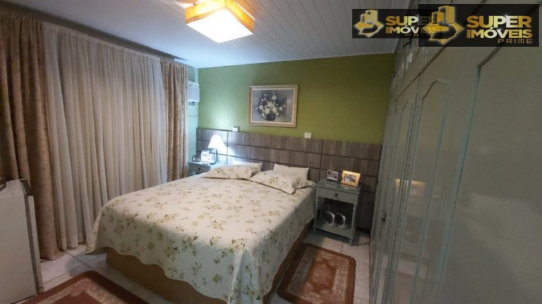 Imagem Casa com 4 Quartos à Venda, 300 m² em Três Vendas - Pelotas Imagem Casa com 4 Quartos à Venda, 300 m² em Três Vendas - Pelotas