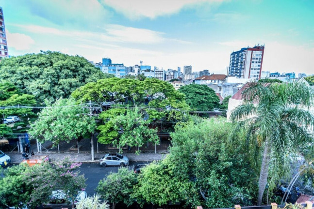 Imagem Imóvel com 2 Quartos à Venda, 106 m² em Floresta - Porto Alegre Imagem Imóvel com 2 Quartos à Venda, 106 m² em Floresta - Porto Alegre