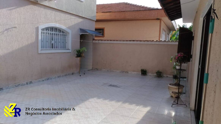 Imagem Sobrado com 3 Quartos à Venda, 300 m² em Jardim Piqueroby - São Paulo