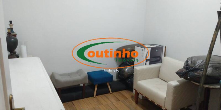 Imagem Casa com 4 Quartos à Venda, 220 m² em Andaraí - Rio De Janeiro Imagem Casa com 4 Quartos à Venda, 220 m² em Andaraí - Rio De Janeiro