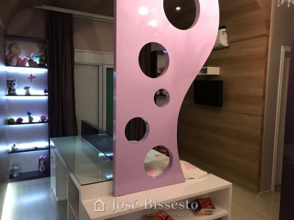 Imagem Casa com 8 Quartos à Venda, 1.998 m² em Granja Viana - Carapicuiba Imagem Casa com 8 Quartos à Venda, 1.998 m² em Granja Viana - Carapicuiba