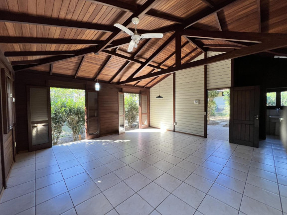 Imagem Casa com 3 Quartos à Venda, 105 m² em São João Do Rio Vermelho - Florianópolis Imagem Casa com 3 Quartos à Venda, 105 m² em São João Do Rio Vermelho - Florianópolis