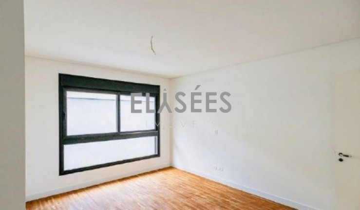 Imagem Casa com 3 Quartos à Venda, 272 m² em Moema - São Paulo Imagem Casa com 3 Quartos à Venda, 272 m² em Moema - São Paulo